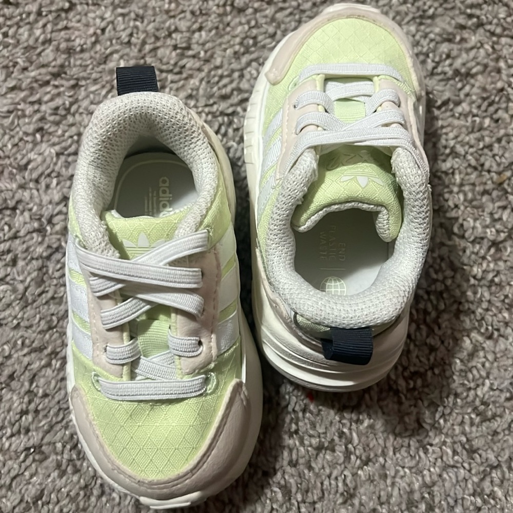 Baby shoes